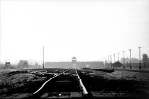 rampe_auschwitz_ender.jpg